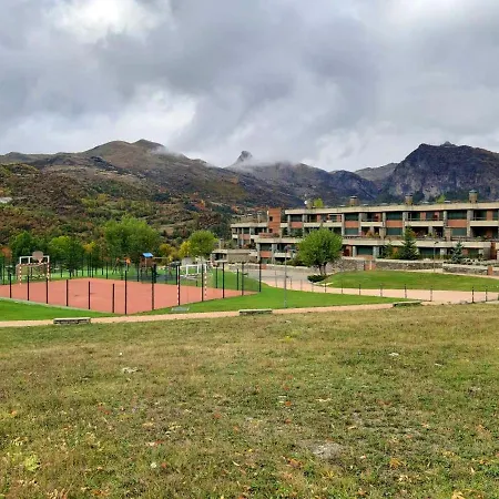Alpine Retreat: 3-bedroom With Pool And Wi-fi Near Slopes Apartment Panticosa
